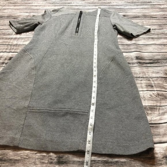 OF/MERCER Textured Fitted Shift Mini Dress Size 10 Zippers Black Grey Gray Zip - Picture 13 of 14